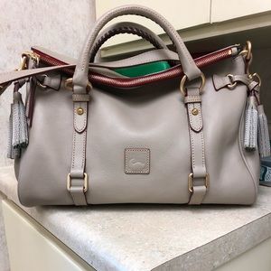 NWT Dooney and Bourke Light Taupe medium satchel